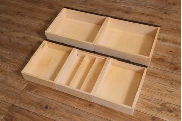 中古　北海道民芸家具　HM160K　落ち着いた色味が魅力の上質なつくりの食器棚(キャビネット、本箱)(R-039240)