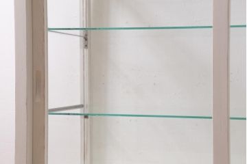 アンティーク家具　昭和中期　ペイント　ユニークな脚のデザインが目を惹くガラスケース(ショーケース、陳列棚)(R-039243)