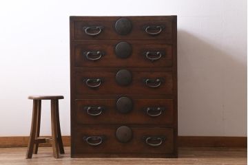 アンティーク家具　和製アンティーク　明治大正期　前面ケヤキ材　丸金具が目を引く箪笥(衣装タンス、引き出し)(R-039245)