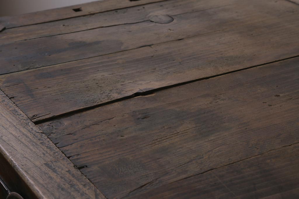 アンティーク家具　和製アンティーク　明治大正期　前面ケヤキ材　丸金具が目を引く箪笥(衣装タンス、引き出し)(R-039245)