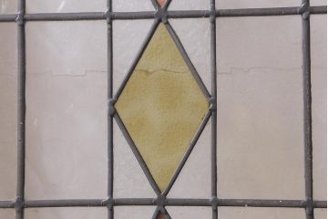 アンティーク建具　イギリスアンティーク　2色のカラーガラスが可愛らしいステンドグラスのペイントフィックス窓・大(明り取り)(R-39246)