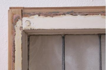 アンティーク建具　イギリスアンティーク　2色のカラーガラスが可愛らしいステンドグラスのペイントフィックス窓・大(明り取り)(R-39246)