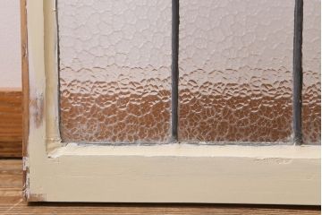 アンティーク建具　イギリスアンティーク　3色のカラーガラスがアクセントになったステンドグラスのペイントフィックス窓(明り取り)(R-39248)
