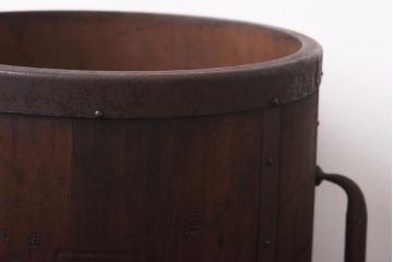 アンティーク雑貨　和製アンティーク　古民具　深い色合いが時代を感じる一斗枡(マス、升)(R-039251)