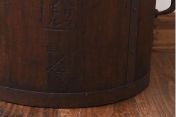アンティーク雑貨　和製アンティーク　古民具　深い色合いが時代を感じる一斗枡(マス、升)(R-039251)