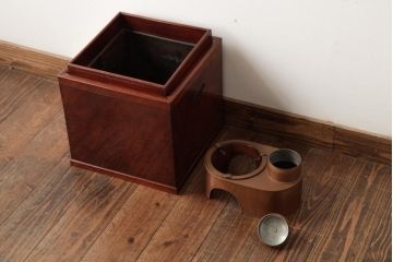 アンティーク雑貨　指物家具　昭和初期　ケヤキ玉杢材　銅壺(銅壷)付き 上手物!和の風情を堪能できる角火鉢(手あぶり、箱火鉢)(R-039253)