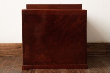 アンティーク雑貨　指物家具　昭和初期　ケヤキ玉杢材　漆塗り　上手物!和の風情を堪能できる角火鉢(手あぶり、箱火鉢)(R-039254)