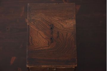 アンティーク家具　和製アンティーク　大正昭和初期　仕切り付きのコンパクトな小引き出し(卓上収納、小物収納)(R-039255)