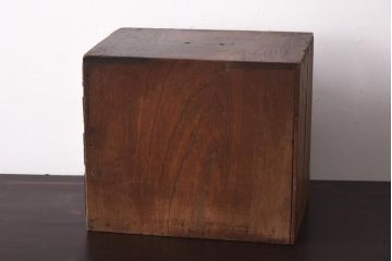 アンティーク家具　和製アンティーク　大正昭和初期　仕切り付きのコンパクトな小引き出し(卓上収納、小物収納)(R-039255)