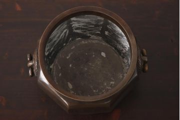 アンティーク雑貨　古民具　大正期　鶴紋　耳付銅製火鉢・箱付き(手炙り)(R-039258)