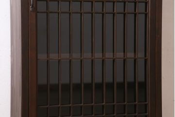 ラフジュ工房オリジナル　古建具リメイク　上品な組子の作りが風情漂う戸棚(書院戸、収納棚)(R-039262)