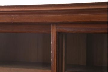 アンティーク家具　和製アンティーク　昭和初期　のぞき窓付き　味わい深い木味が魅力的な重ね戸棚(収納棚、キャビネット)(R-039263)