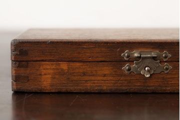 アンティーク雑貨　和製アンティーク　昭和初期　古びた木の味わいが魅力的な小物収納箱(木箱、小箱)(R-039269)