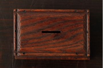 アンティーク雑貨　和製アンティーク　明治大正期　総栗材　味わい深さが魅力の貯金箱(木箱)(R-039271)