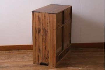 アンティーク家具　和製アンティーク　大正期　味わい深い佇まいの戸棚(収納棚)(R-039274)