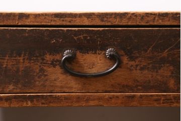 アンティーク家具　和製アンティーク　昭和初期　ダイヤガラス　花一輪の透かし彫りが愛らしい文机(座机、片袖机、ローテーブル)(R-039276)