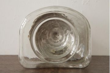 アンティーク雑貨　昭和後期　アルミ蓋付き　レトロな雰囲気漂うガラスビン(角瓶、キャニスター)(R-039280)