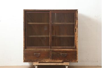アンティーク家具　大正昭和初期　年月を重ねた木の味わいが楽しめる戸棚(収納棚、キャビネット、本箱)(R-039282)