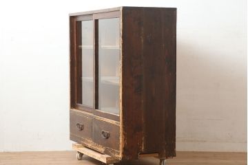 アンティーク家具　大正昭和初期　年月を重ねた木の味わいが楽しめる戸棚(収納棚、キャビネット、本箱)(R-039282)
