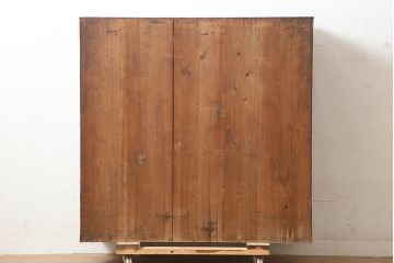 アンティーク家具　大正昭和初期　年月を重ねた木の味わいが楽しめる戸棚(収納棚、キャビネット、本箱)(R-039282)