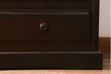 中古　北海道民芸家具　リメイク　和にも洋にもマッチするシックな雰囲気のローチェスト(引き出し、テレビボード)(R-039284)