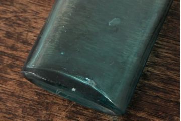 アンティーク雑貨　和製アンティーク　明治大正期　アンティークならではの個性あふれるガラスビン(アンティークボトル)(R-039287)