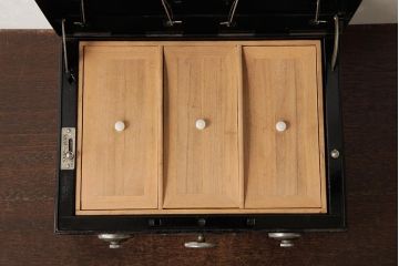 アンティーク雑貨　昭和レトロ　ミソノ製(MISONO　HAND　SAFE)　ノスタルジックな雰囲気のダイヤル式鉄製手提げ金庫(R-039288)