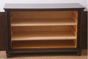 中古　北海道民芸家具　リメイク　シックな印象のローボード(収納棚、リビングボード、テレビ台、テレビボード)(R-039289)