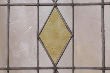 アンティーク建具　イギリスアンティーク　2色のカラーガラスが可愛らしいステンドグラスのペイントフィックス窓・小(明り取り)(R-39292)