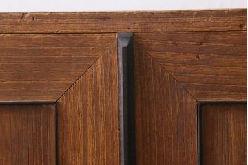 アンティーク家具　和製アンティーク　大正昭和初期　味わい深い総桐材に黒の金具が引き立つ重ね箪笥(衣装箪笥、引き出し、桐箪笥、桐たんす)(R-039302)