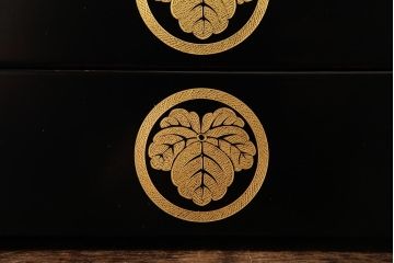 アンティーク雑貨　伝統工芸　輪島塗　漆塗り　共箱　蔦紋重箱・台付き(お重、重台、漆器)(R-039307)
