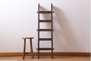 中古　民芸家具　浮造り仕上げが味わい深いラダー(はしご、梯子、立て掛けシェルフ)(R-039311)
