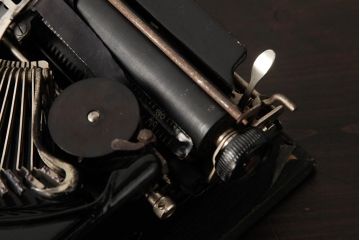 アンティーク雑貨　Remington(レミントン)　ポータブル　タイプライター　モデルB(ディスプレイ雑貨)(R-039314)