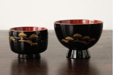 極上　本手家具師　田中屋常蔵　黒内朱　金蒔絵　鶴亀　松竹梅　木製　仏膳セット　漆器(R-039315)
