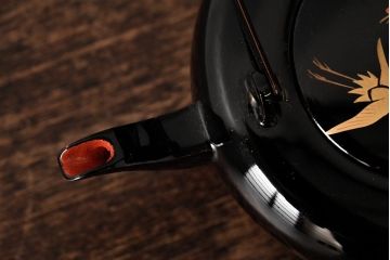 アンティーク雑貨　和製アンティーク　木製　鶴図柄　銚子(漆器、急須)(R-039321)