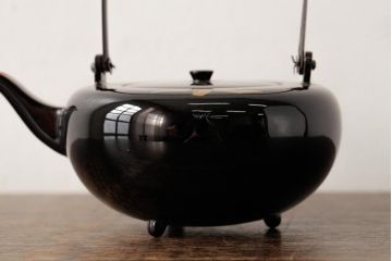 アンティーク雑貨　和製アンティーク　木製　鶴図柄　銚子(漆器、急須)(R-039321)
