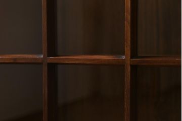 アンティーク家具　工芸家具　上手物　天板・側面エンジュ材　前面桜材　凝った造りの上品な本箱(ブックケース、収納棚、飾り棚)(R-039332)