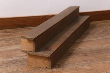 アンティーク雑貨　和製アンティーク　重ねて階段式になる木製ディスプレイ棚2個セット(飾り棚、花台)(R-039334)