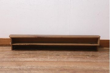 アンティーク雑貨　和製アンティーク　重ねて階段式になる木製ディスプレイ棚2個セット(飾り棚、花台)(R-039334)