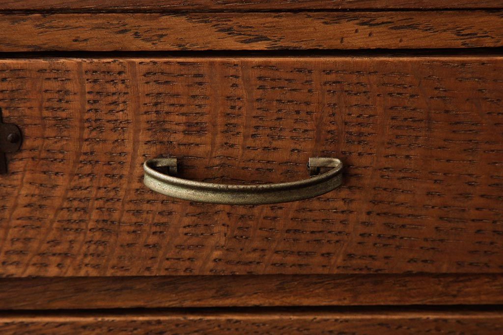 レトロ家具　昭和レトロ　ナラ材　古い木の風合いが温かみのある小引き出し(小物収納)(R-039337)