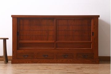 新古品　民芸家具　ニレ無垢材　上品な和の雰囲気を醸し出す水屋箪笥(サイドボード、テレビボード、戸棚)(R-039338)