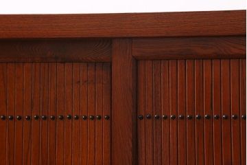 新古品　民芸家具　ニレ無垢材　上品な和の雰囲気を醸し出す水屋箪笥(サイドボード、テレビボード、戸棚)(R-039338)