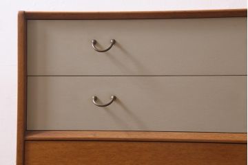 ヴィンテージ家具　G-PLAN(ジープラン)　オーク材　バイカラーが可愛らしいチェスト(引き出し、ビンテージ)(R-039339)