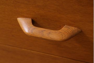 ヴィンテージ家具　G-PLAN(ジープラン)　オーク材　バイカラーが可愛らしいチェスト(引き出し、ビンテージ)(R-039339)