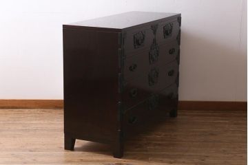 中古　南部箪笥　天板・脚付きリメイク!　重厚な和の雰囲気漂うサイドチェスト(引き出し、整理箪笥、テレビボード)(定価約61万円)(R-039340)