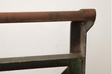 和製ビンテージ　重厚感でインダストリアルな佇まいがおしゃれなアイアン製カート(台車、鉄製、ディスプレイ、ヴィンテージ)(R-039346)