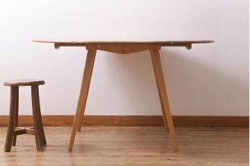 ヴィンテージ家具　イギリスビンテージ　ERCOL(アーコール)　スタイリッシュなデザインが目をひくバタフライテーブル(ドロップリーフテーブル、ダイニングテーブル)(R-039349)