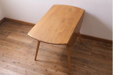 ヴィンテージ家具　イギリスビンテージ　ERCOL(アーコール)　スタイリッシュなデザインが目をひくバタフライテーブル(ドロップリーフテーブル、ダイニングテーブル)(R-039349)