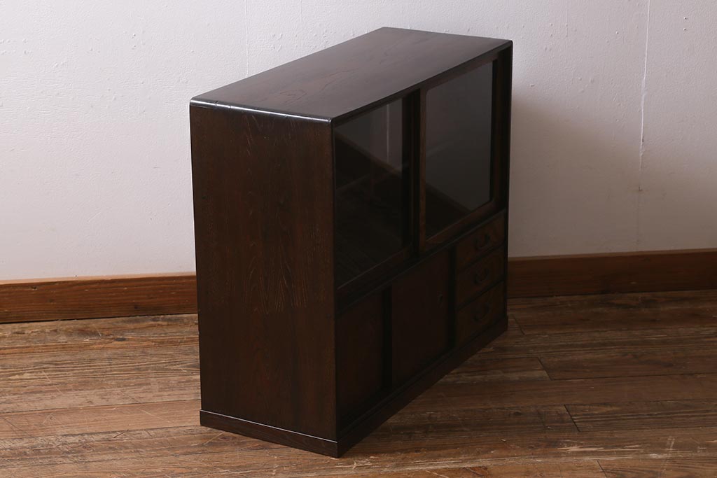 アンティーク家具　和製アンティーク　昭和初期　前面桑材　味わい深い和の雰囲気漂う茶箪笥(収納棚、戸棚)(R-039351)