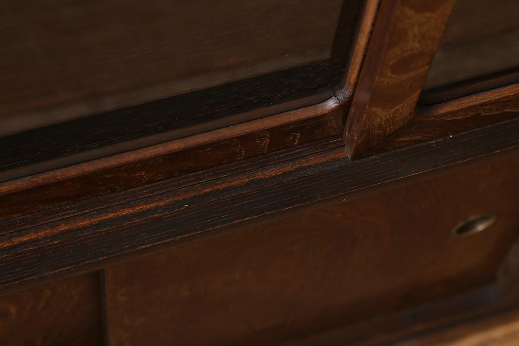 アンティーク家具　和製アンティーク　昭和初期　前面桑材　味わい深い和の雰囲気漂う茶箪笥(収納棚、戸棚)(R-039351)